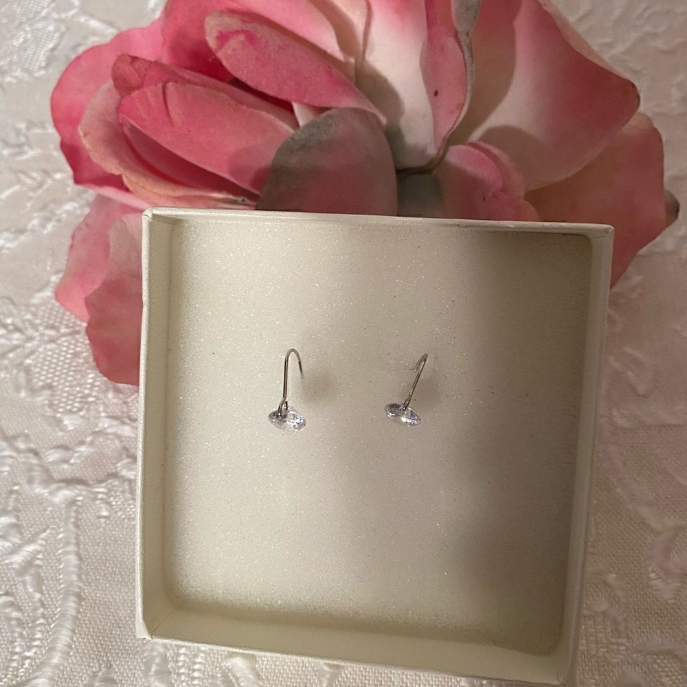 🛍Swarovski Crystal Drop  Fashion Earrings - Picture 5 of 7